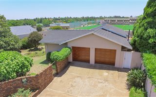 4 Bedroom House in Highway Gardens