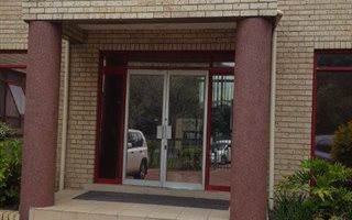 200 m² Office Space in Glenhazel