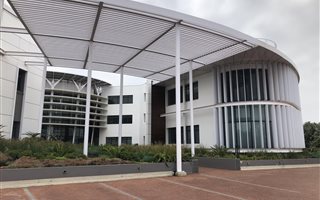 1100 m² Commercial space in La Lucia