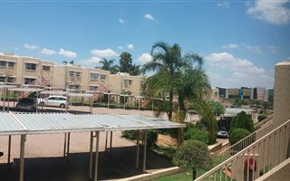 2 Bedroom Apartment in Weltevreden Park