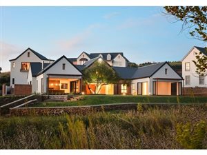 7 Bed House in Hilton