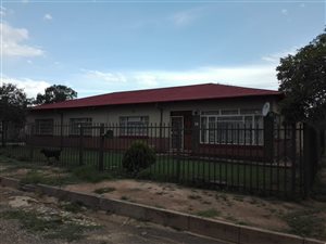 4 Bed House in Reddersburg