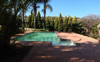 1.1 ha Farm with House in Ruimsig