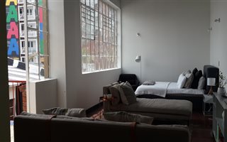 Studio apartment in City & Suburban (Maboneng)