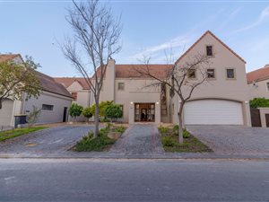 3 Bedroom House in Boschenmeer Golf Estate