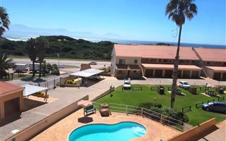 3 Bedroom Apartment in Boland Park