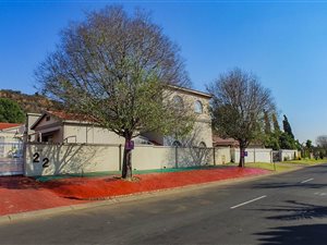 5 Bed House in Meredale
