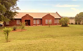 1.4 ha Farm in Kameeldrift West