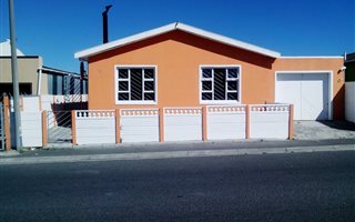 3 Bedroom House in Beacon Valley