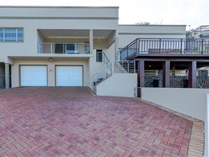 5 Bed House in Blythedale Beach