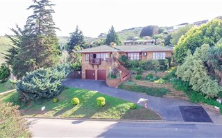 7 Bedroom House in Loevenstein