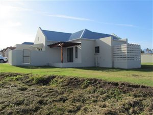3 Bed House in Kraaibosch