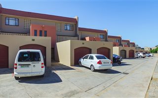 3 Bedroom Cluster in Southernwood
