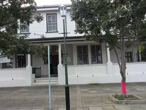 315 m² Commercial space in Graaff Reinet