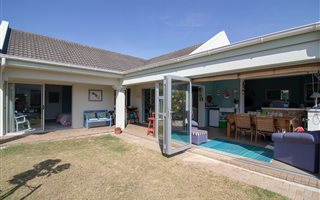 3 Bedroom House in Royal Alfred Marina