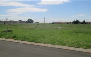 1000 m² Land available in Struisbult
