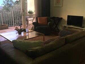 1 Bed Apartment in Benmore Gardens
