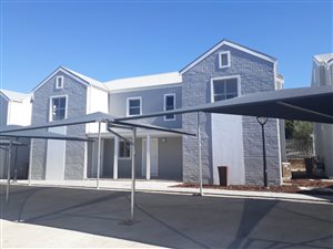 2 Bed Townhouse in Paarl Central East