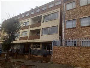 1 Bed Apartment in Yeoville
