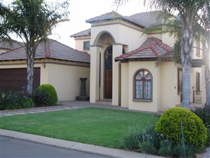 4 Bed House in Valleyview Estate
