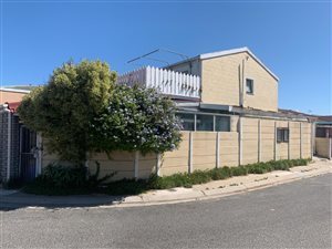 2 Bed House in Mitchells Plain
