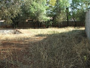 911 m² Land available in Meyerton Central