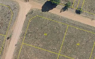 893 m² Land available in Vaaloewer