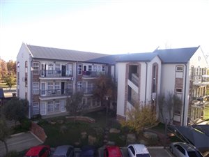 2 Bed Apartment in Mooivallei Park