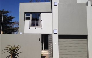 3 Bedroom Townhouse in Oaklands