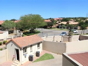 2 Bed Apartment in Paramount Estate