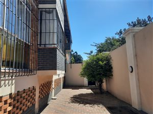 1500 m² Commercial space in Rosettenville