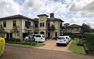5 Bedroom House in Plantations