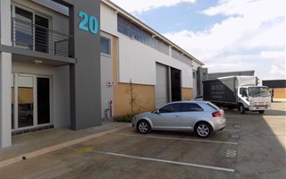 973 m² Industrial space in Pomona