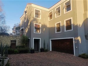 3 Bed House in Lynnwood Glen