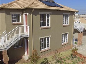 2 Bed Apartment in The Reeds