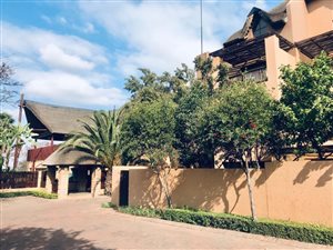 2 Bed Apartment in Pineslopes