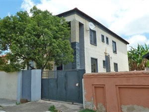 12 Bed House in Kaalfontein
