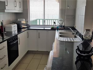 3 Bed Apartment in Trafalgar
