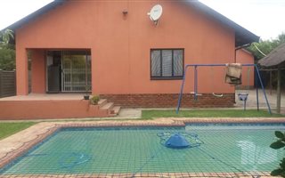 4 Bedroom House in Thistlegrove