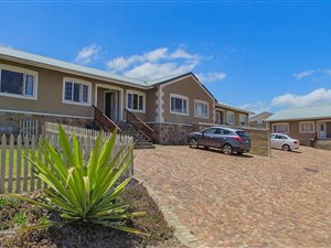 2 Bedroom Townhouse in Oatlands North