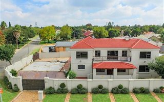 500 m² Commercial space in Van Riebeeck Park
