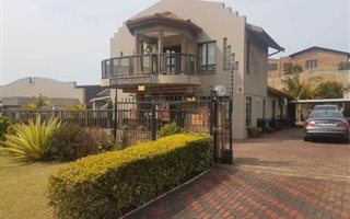 3 Bedroom House in Seatides