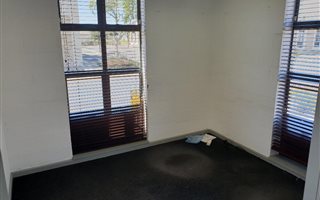 102 m² Commercial space in Montague Gardens