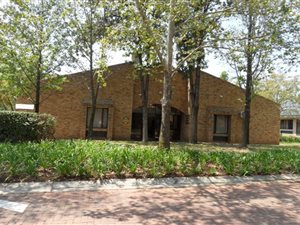 500 m² Office Space in Woodmead