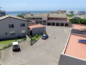 3 Bed Townhouse in Gonubie