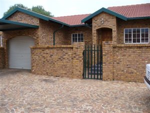 2 Bed Simplex in Beyers Park