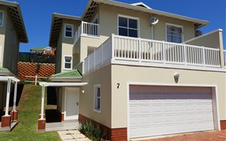 3 Bedroom Duplex in Mt Edgecombe Estate 1 & 2