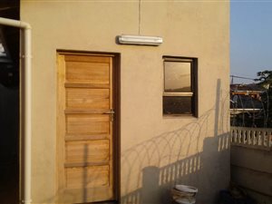 2 Bed House in Trenance Manor