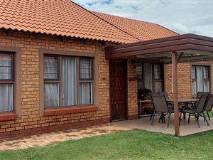 3 Bed House in Willow Park Manor