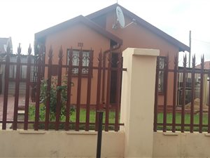 2 Bedroom House in Kwa Thema